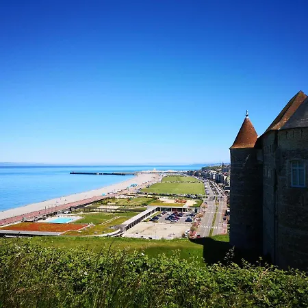 Contre Vents Et Marees Mesnil-Val-Plage