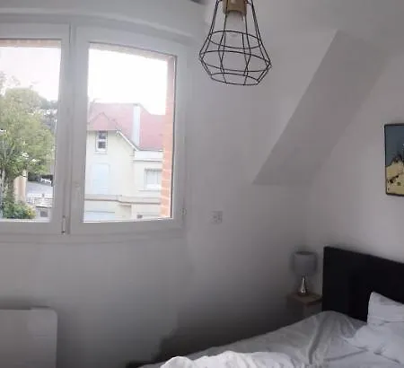 Contre Vents Et Marees Mesnil-Val-Plage