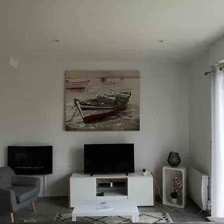 Nyaraló Contre Vents Et Marees